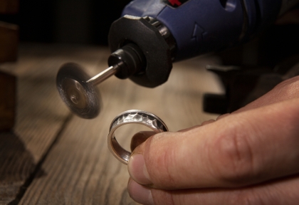 Cách bảo quản trang sức vàng trắng: Giữ vẻ đẹp bền lâu