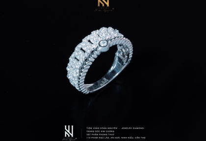 Cách phân biệt kim cương thiên nhiên và kim cương tổng hợp