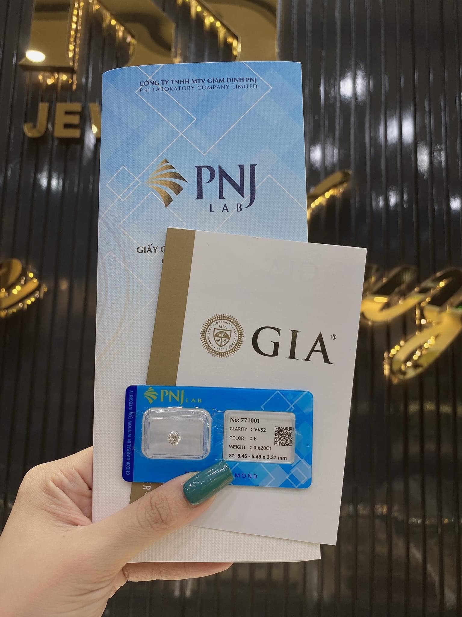 mua kim cương có giấy kiểm định ở Cần Thơ