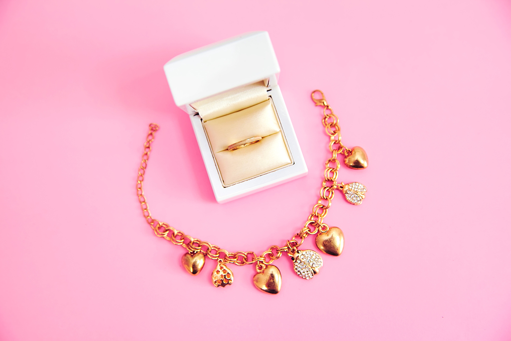 cách chọn trang sức vàng 24K cho cô dâu