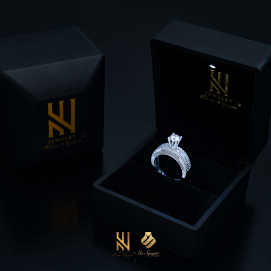 nhan-vang-italy-750-mau-375