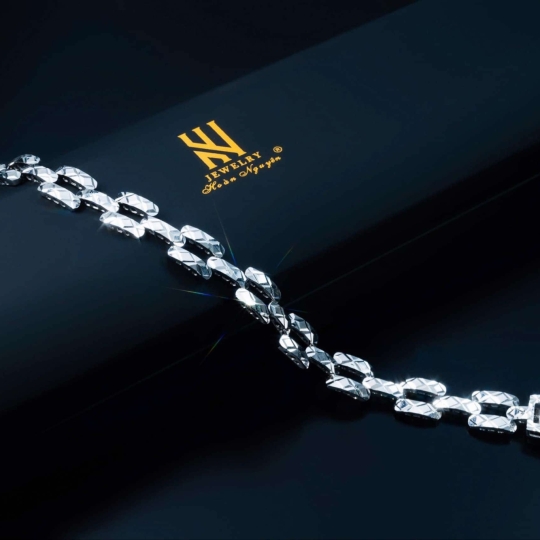 LẮC VÀNG ITALY 750 - MẪU 102