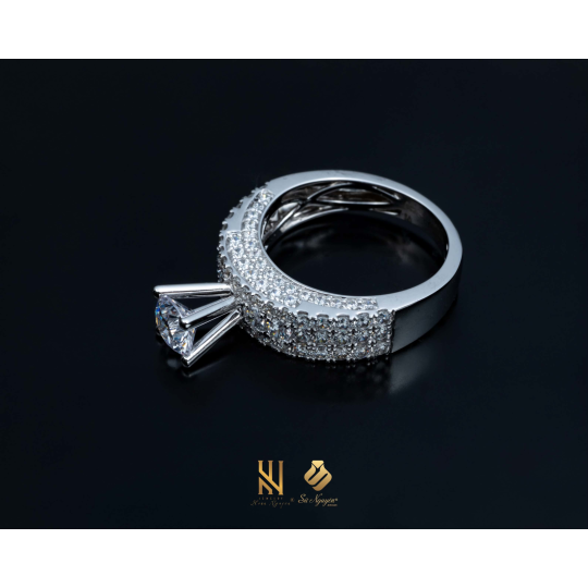 nhan-vang-italy-750-mau-375