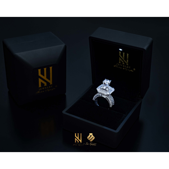 nhan-vang-italy-750-mau-370